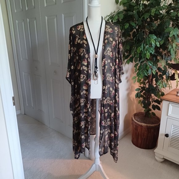 NATURAL LIFE Tops - EUC Natural Life Boho Lightweight Floral Kimono One Size